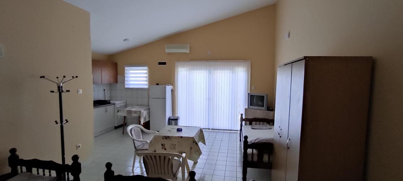 Apartmani Jovanovic Luštica Eksteriør billede