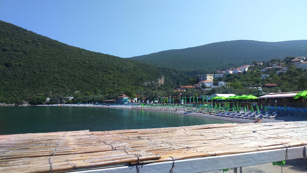 Apartmani Jovanovic Luštica Eksteriør billede